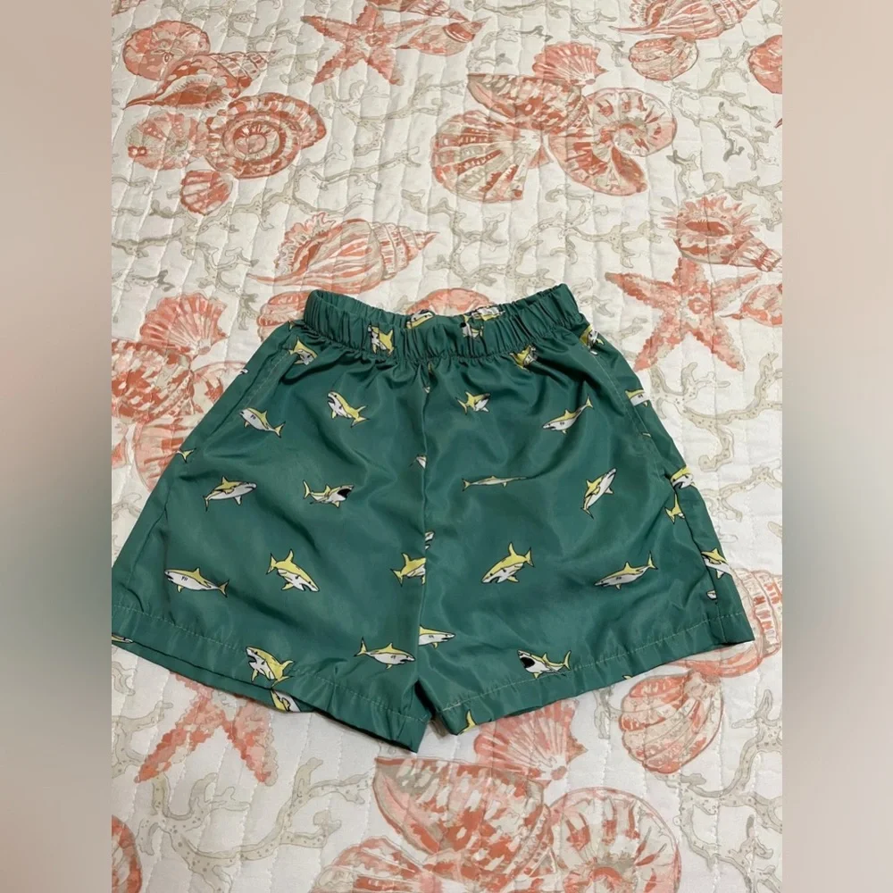 (8) Green and yellow shark shorts with pockets